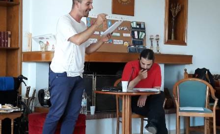 Η Δράση "Μια ζωή την έχουμε" παρουσίασε αποσπάσματα από το έργο του Νίκου Τσιφόρου στη Διαμαντίδειο