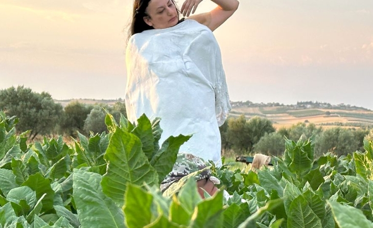 Εικαστική έκθεση της Μαρίνας Προβατίδου με τίτλο «Τα Άνθη του Καπνού»