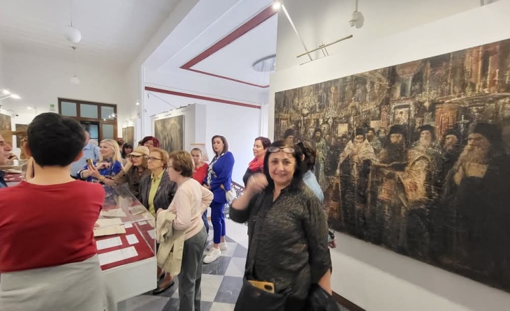 Ξενάγηση στην περιοδική Έκθεση Κειμηλίων και Τεκμηρίων με τίτλο:  "ΕΠΑΝΑΣΤΑΣΗ 1821: Ο ΑΓΩΝΑΣ ΓΙΑ ΤΗΝ ΠΑΛΙΓΓΕΝΕΣΙΑ"